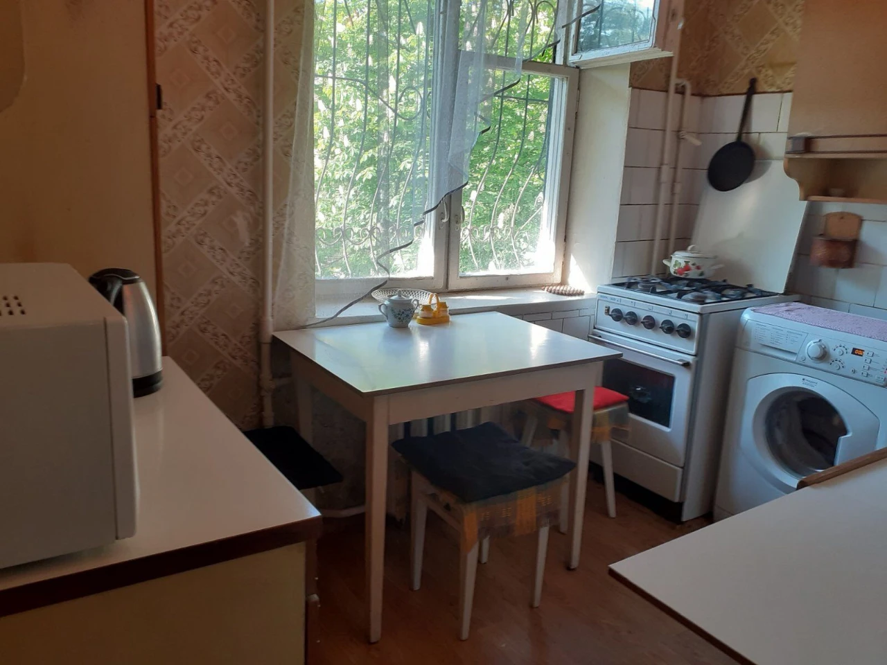 Без комиссии своя 3-комнатная квартира в 500 м. от Метро Лев