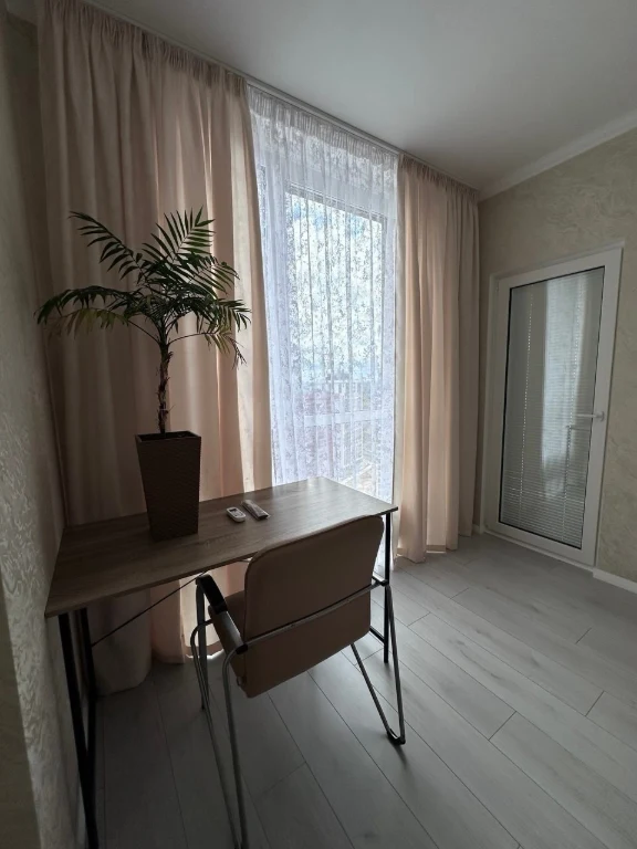 Аренда 2-комнатной квартиры 75.6 м², Александра Олеся ул., 1