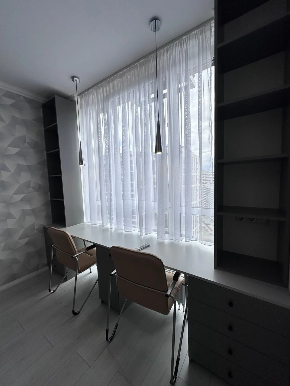 Аренда 2-комнатной квартиры 75.6 м², Александра Олеся ул., 1