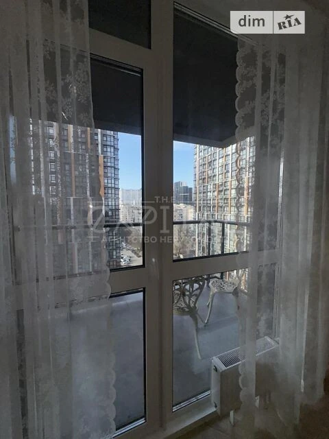 Довготривала оренда 2к квартири на вул. Предславинська 42 •