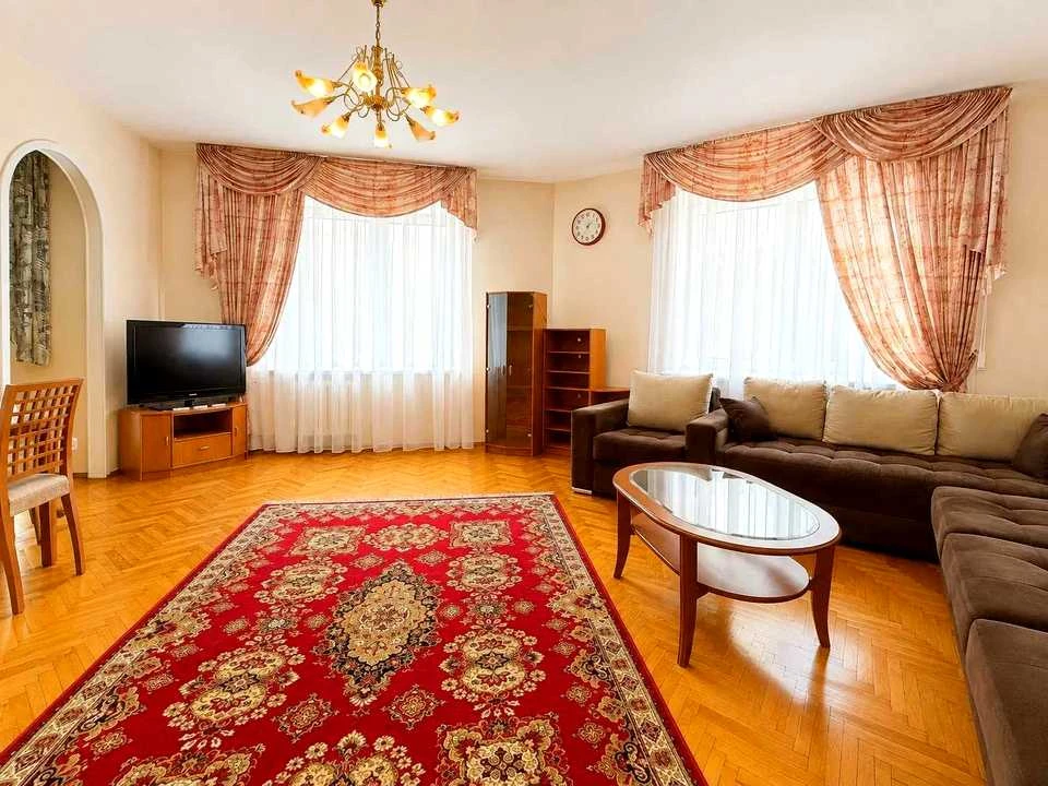 Квартира. Київ, Олександра Кониського вул.