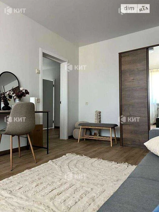 3 rooms, 70 sq. m., Pavlovo Pole, Botanichesky Sad metro station, Derevyanko St., 17