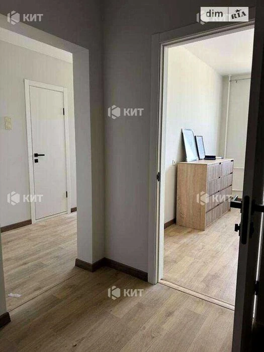 3 rooms, 70 sq. m., Pavlovo Pole, Botanichesky Sad metro station, Derevyanko St., 17