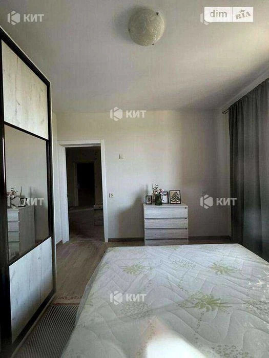 3 rooms, 70 sq. m., Pavlovo Pole, Botanichesky Sad metro station, Derevyanko St., 17