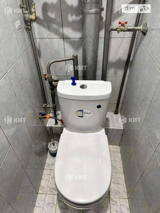 3 rooms, 70 sq. m., Pavlovo Pole, Botanichesky Sad metro station, Derevyanko St., 17