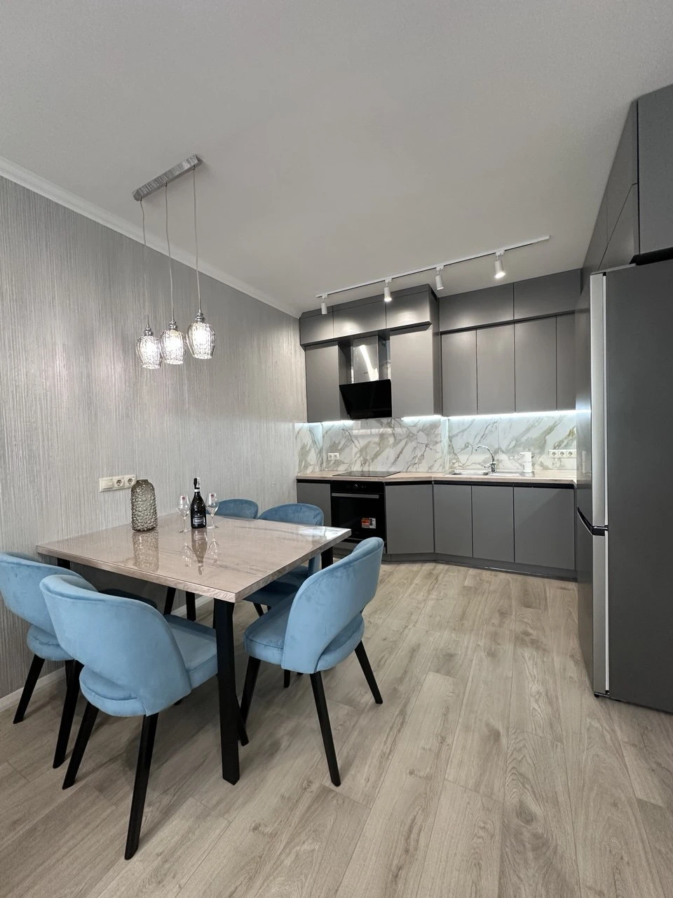 Аренда 2-комнатной квартиры 75.6 м², Александра Олеся ул., 1