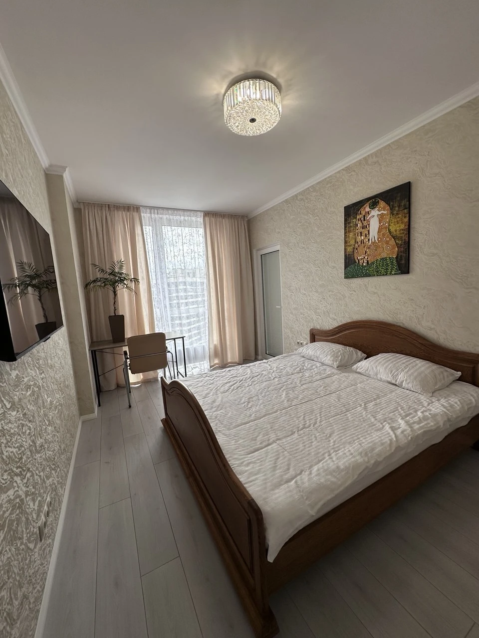 Аренда 2-комнатной квартиры 75.6 м², Александра Олеся ул., 1
