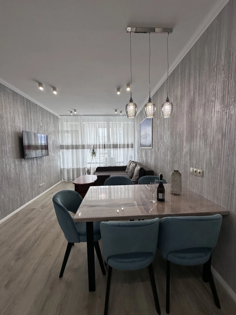 Аренда 2-комнатной квартиры 75.6 м², Александра Олеся ул., 1