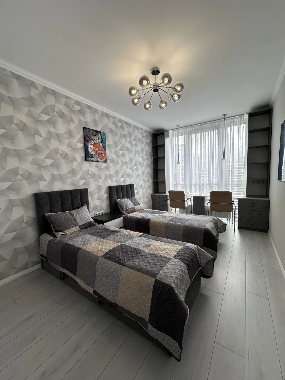 Аренда 2-комнатной квартиры 75.6 м², Александра Олеся ул., 1