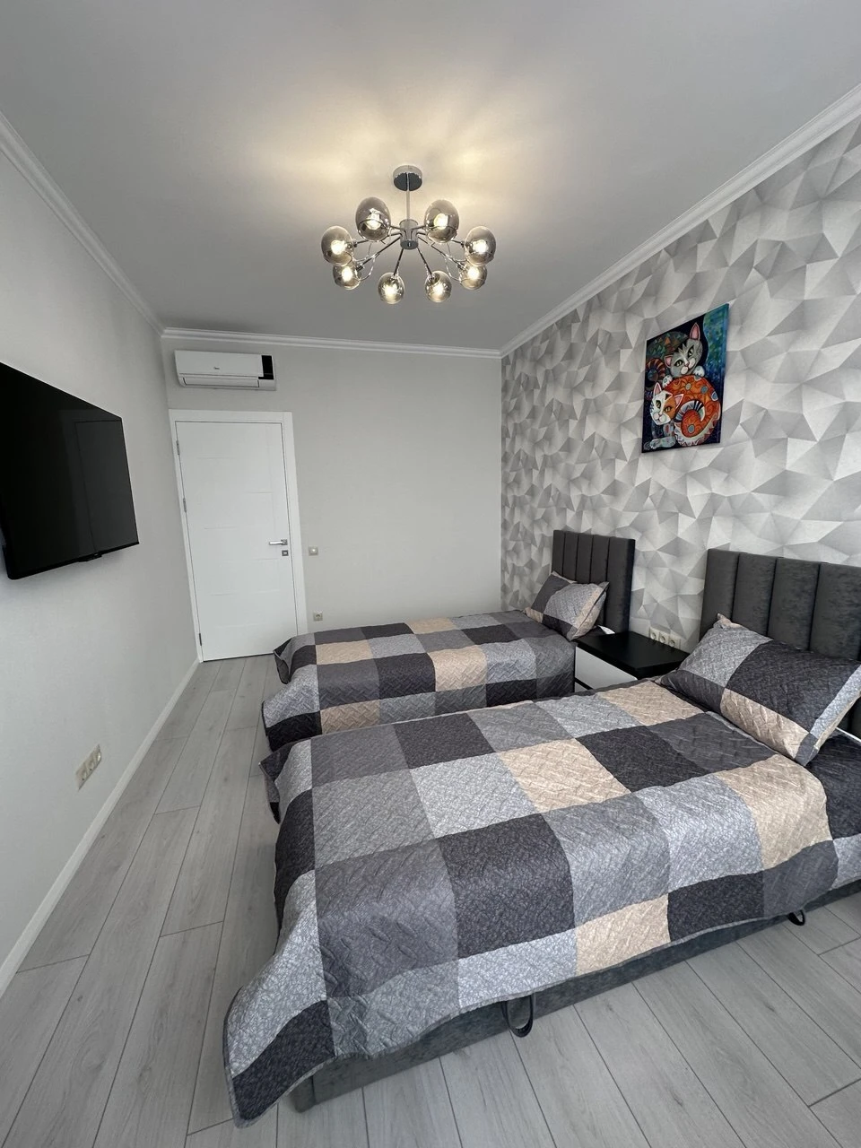 Аренда 2-комнатной квартиры 75.6 м², Александра Олеся ул., 1