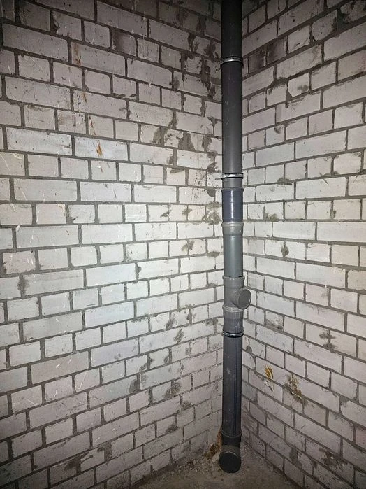I am selling an apartment in the Zhukovsky residential complex with an area of 107 m², a new building.