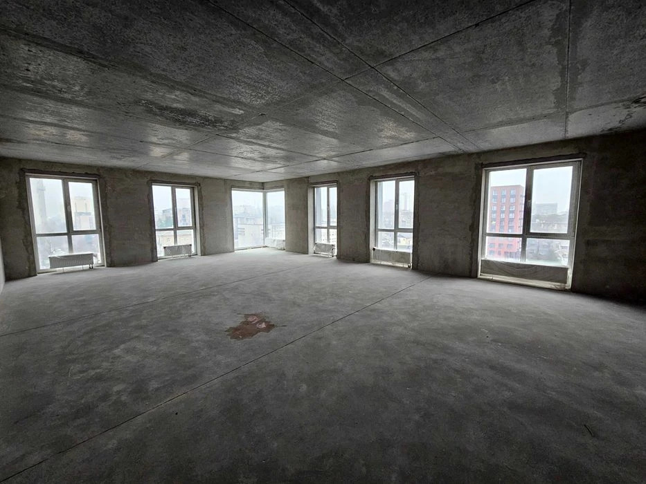 I am selling an apartment in the Zhukovsky residential complex with an area of 107 m², a new building.
