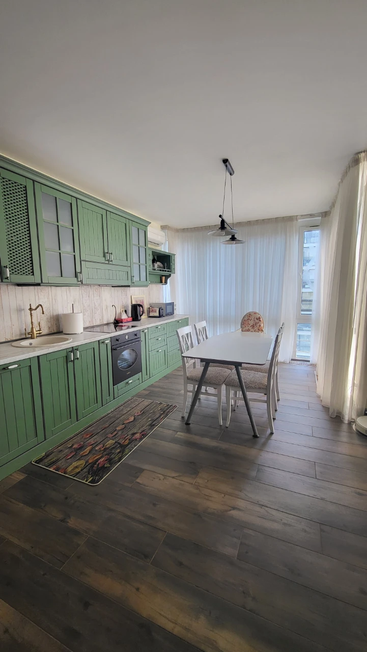 Apartment for sale on Petrytskoho A. 15a street in a new building in Kyiv