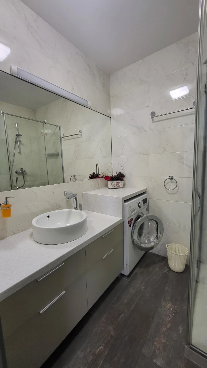 Apartment for sale on Petrytskoho A. 15a street in a new building in Kyiv
