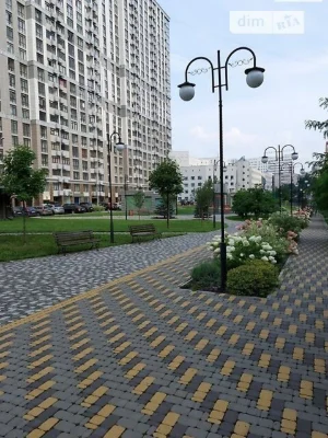 Довготривала оренда 2к квартири на вул. Кахи Бендукідзе 2 •