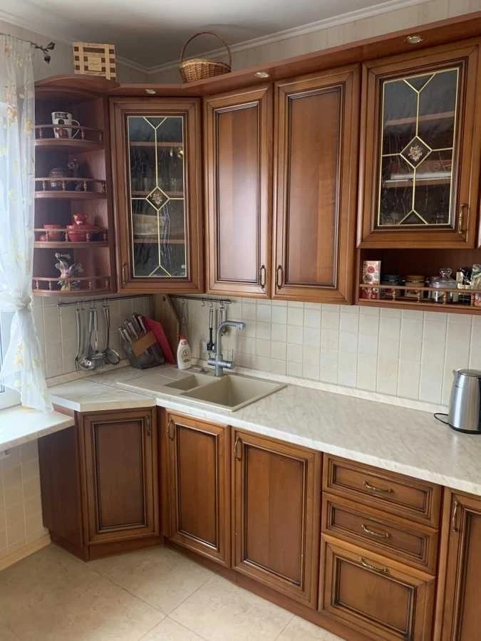 Аренда 2-комнатной квартиры 75 м², Европейская пл., Союзу, 1