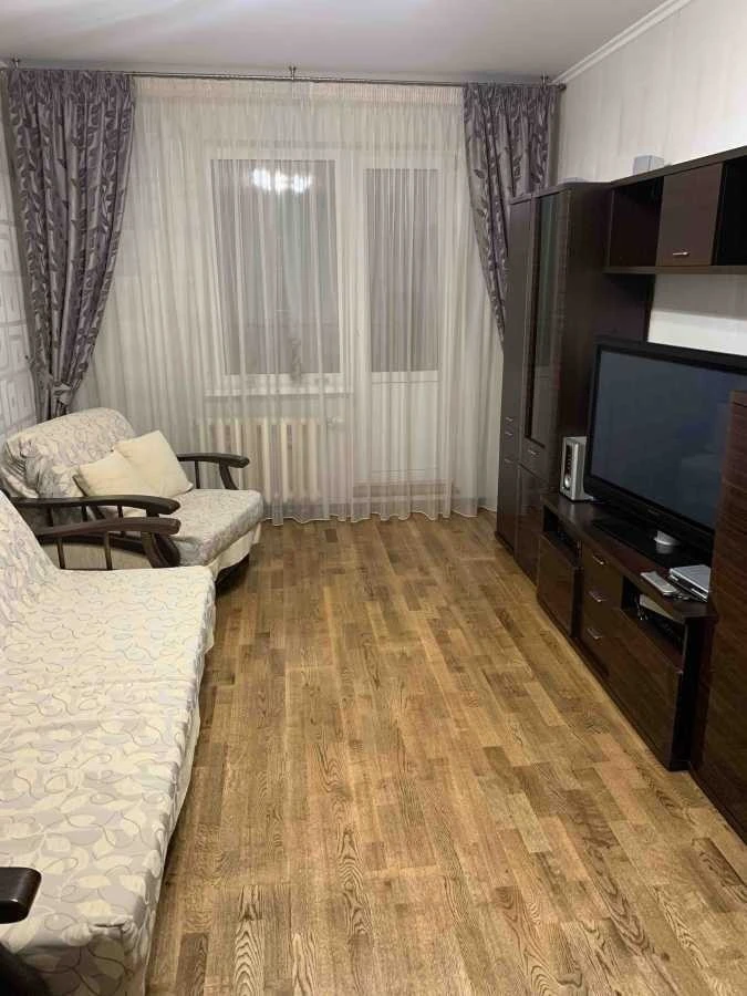 Аренда 2-комнатной квартиры 75 м², Европейская пл., Союзу, 1