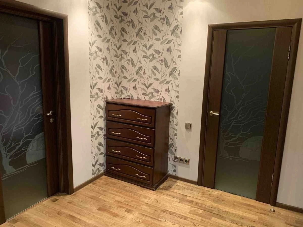 Аренда 2-комнатной квартиры 75 м², Европейская пл., Союзу, 1