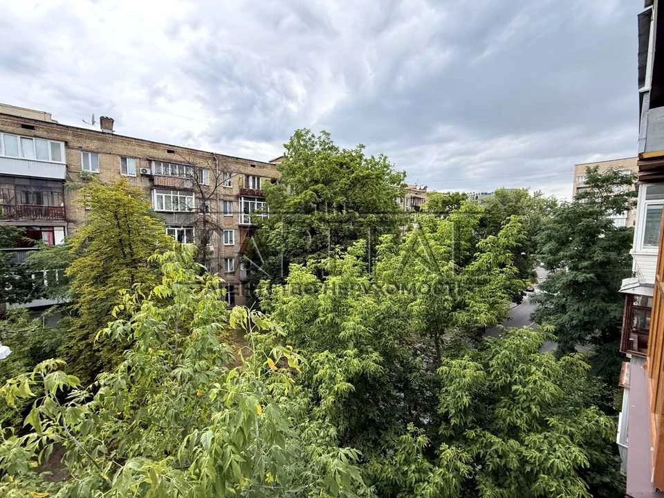 Квартира. Київ, Бастіонна вул.