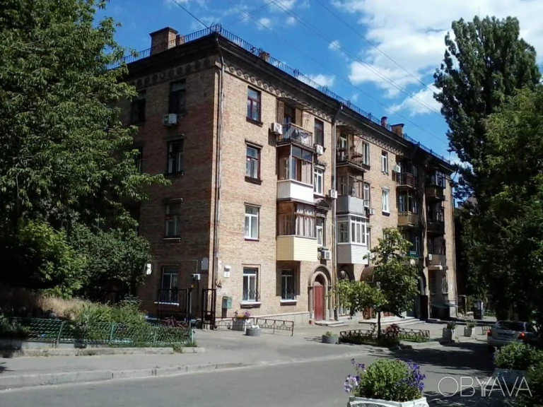 1 кімнатна, 2-й поверх. Газ. Обласна лікарня, Променада, інс