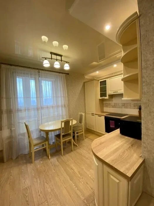 Здам в оренду 2 кім Березняки, вул Шумського, 5