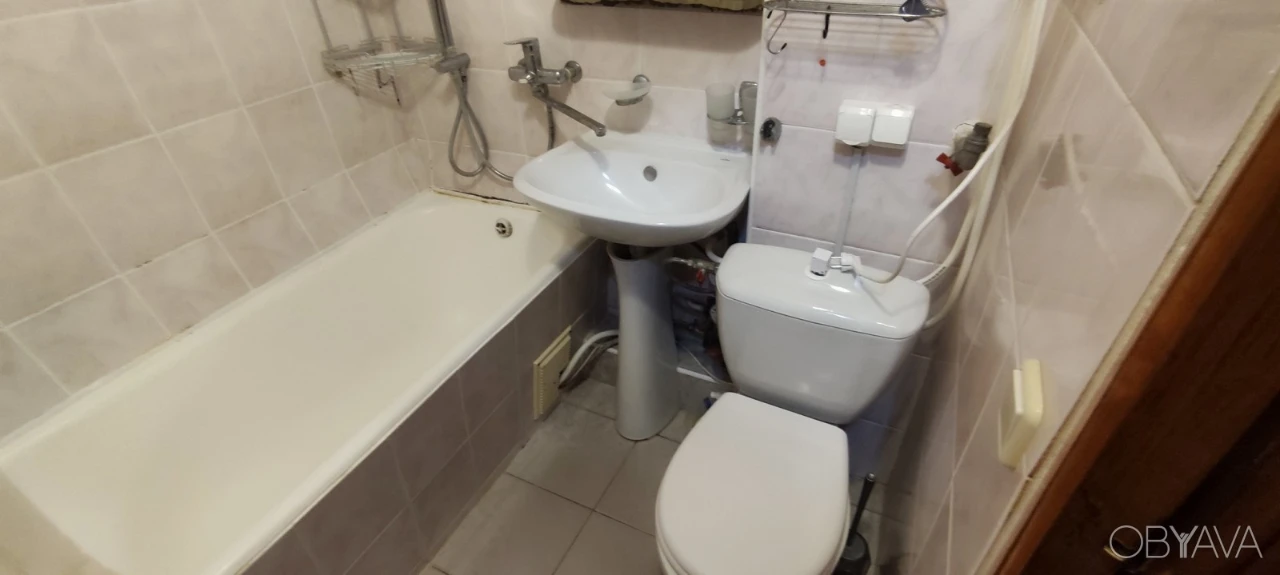 Шулявка-Сирець, Дегтярівська 60 В, (метро Берестейська-Дорог