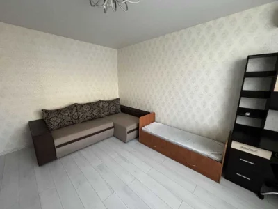 Аренда 1-комнатной квартиры 37 м², Радужная ул., 50