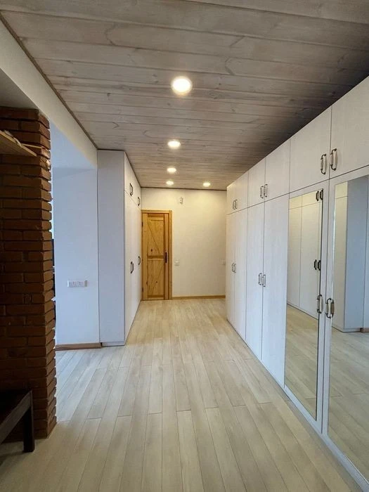 Оренда видової квартири з терасою (пентхаус), м. Лісова, ЖК