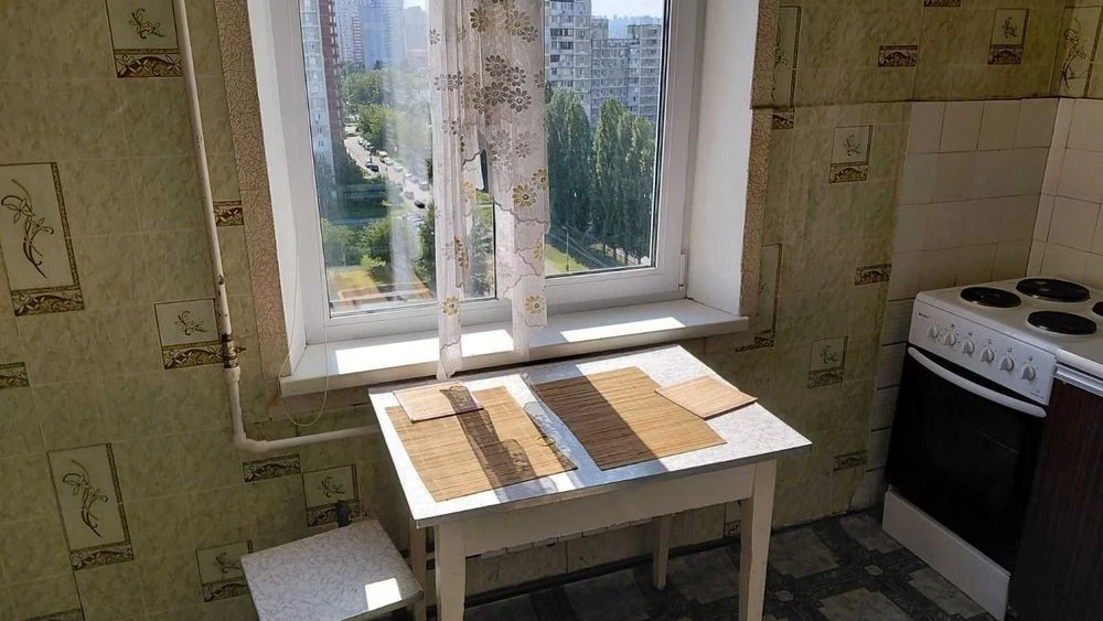 Без % Оренда 2к. 54м2 Дарницький р-н, вул. Ревуцького, б. 11