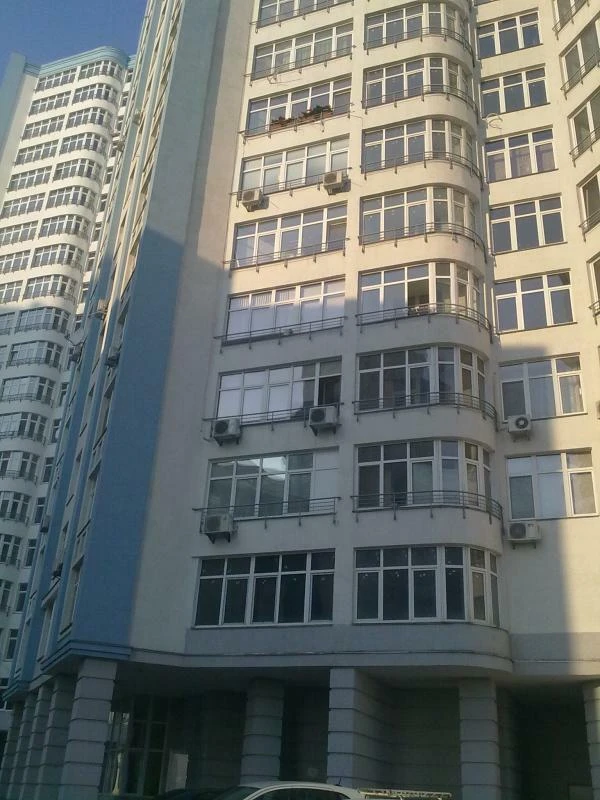 Аренда 3-комнатной квартиры 117 м², Днепровская наб., 26К