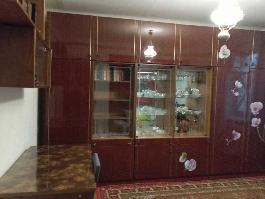 Здається в довгострокову оренду 2-кімнатна квартира на Корчу