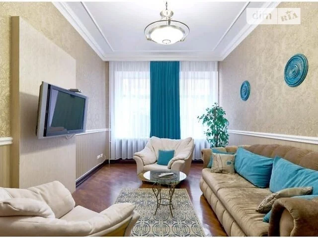 Довготривала оренда 3к квартири на вул. Басейна 5А • ID 3394