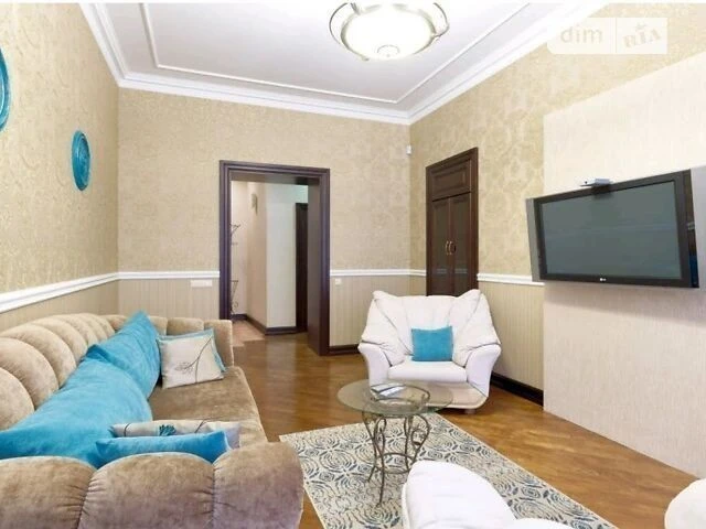 Довготривала оренда 3к квартири на вул. Басейна 5А • ID 3394