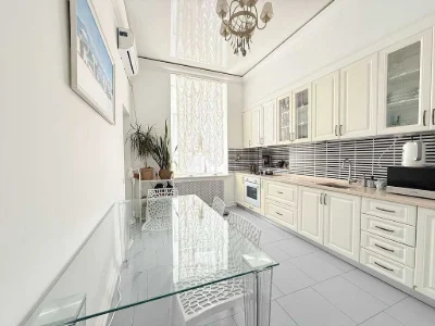 Аренда 4-комнатной квартиры 142 м², Шота Руставели ул., 12