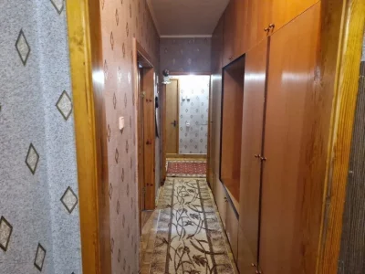 3-кімнатна, 2й поверх, Драгоманова 25. Довгострокова оренда