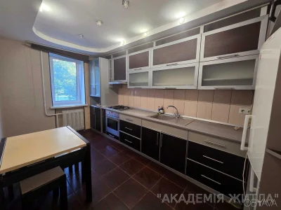 4-комнатная квартира, 90 м.кв.