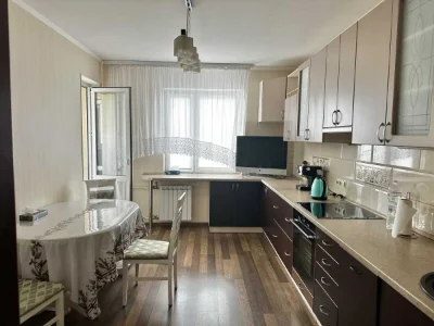 Аренда 3-комнатной квартиры 93 м², Василия Порика просп., 7Б