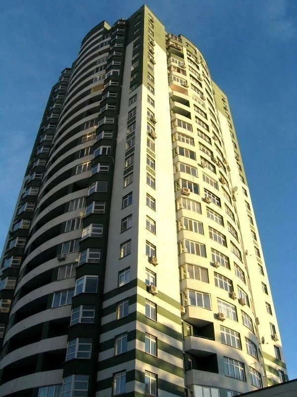 Аренда 3-комнатной квартиры 120.8 м², Львовская ул., 22