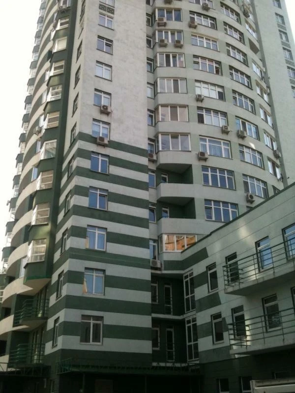 Аренда 3-комнатной квартиры 120.8 м², Львовская ул., 22
