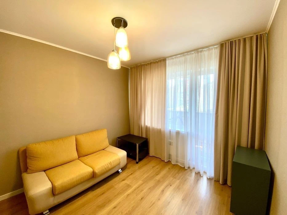 * Оренда 3 кімнатної квартири 104 м2 по вул. Леваневського (