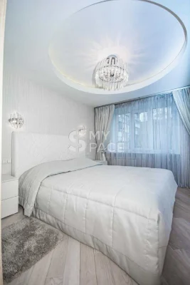 пл. Українських героїв Центр Велика Васильківська 45 Олімпій