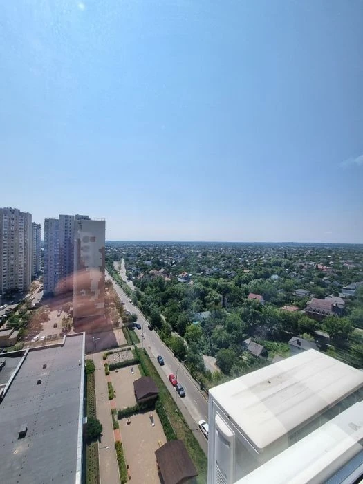 Ващенко 1, видовая на Днепр, метро Осокорки