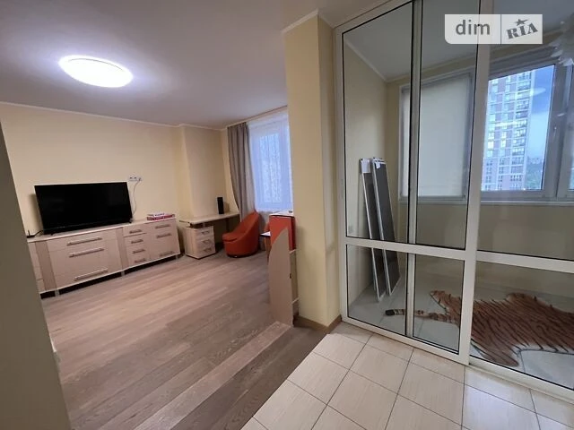 Довготривала оренда 4к квартири на вул. Лобановського 150Д •