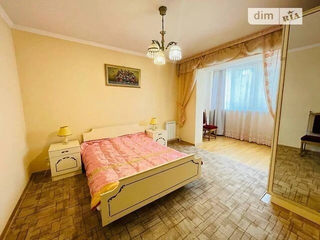 Довготривала оренда 2к квартири на вул. Героїв Дніпра 32Г •