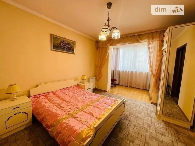 Довготривала оренда 2к квартири на вул. Героїв Дніпра 32Г •