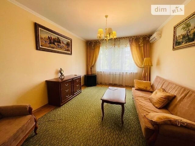 Довготривала оренда 2к квартири на вул. Героїв Дніпра 32Г •