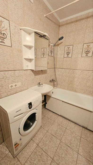 Власник! Без комісії! 2-кім. 72 м² Генератор м. Позняки, Осо