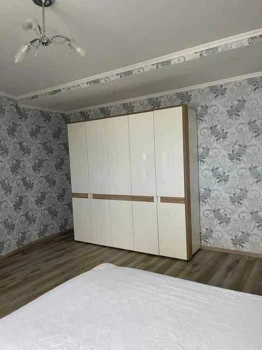 БЕЗ % СВОЯ 2 кім Ділова Тютюнника (Барбюса) Велика Васильків