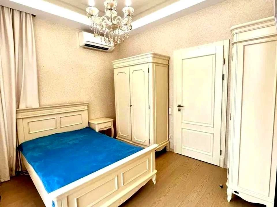 Квартира. Київ, Іоанна Павла II вул. (Патріса Лумумби)