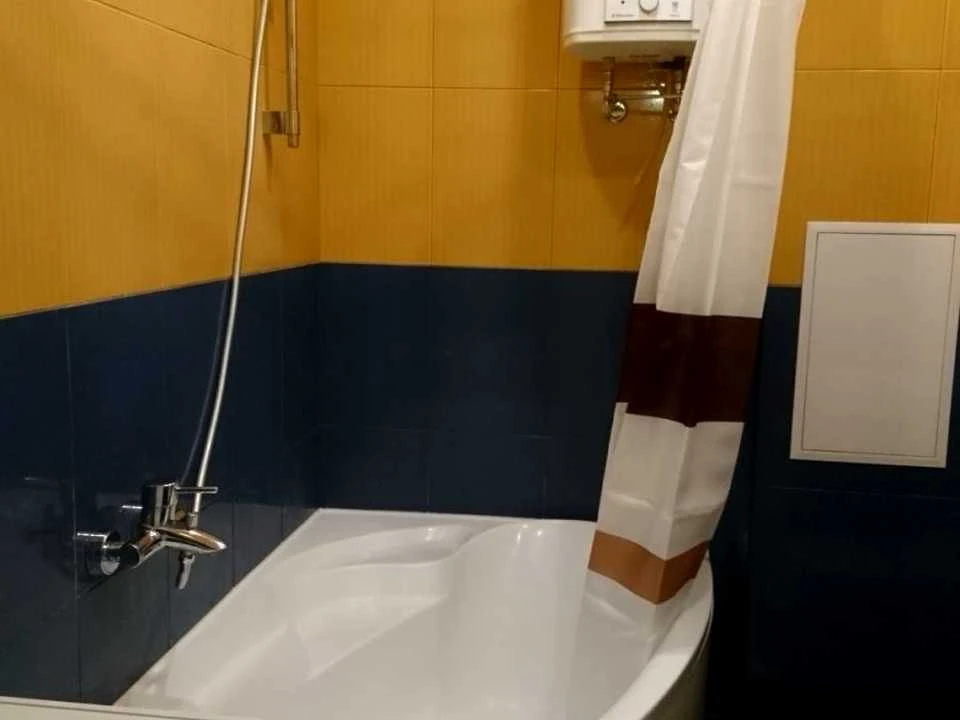 Квартира. Київ, Дегтярівська вул., 25а к